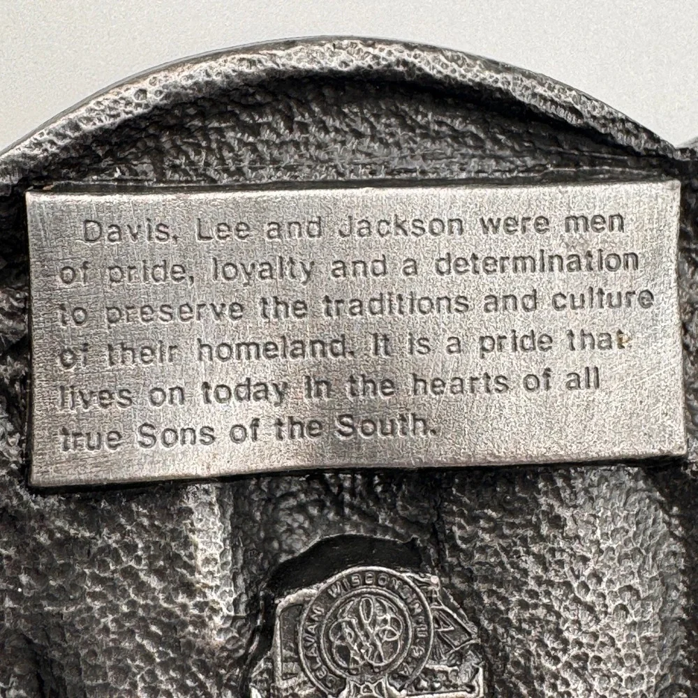 Vintage 1983 Bergamot CSA Belt Buckle Jefferson Davis Lee Jackson Civil War A-52